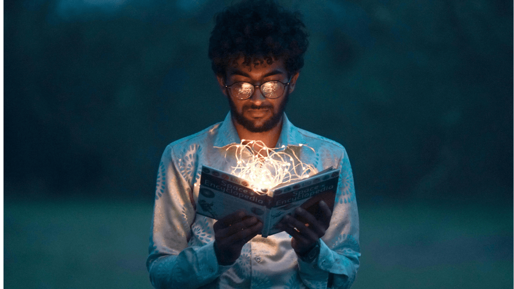 ホラーミステリー小説3冊を正直に比べて考えるイメージ画像