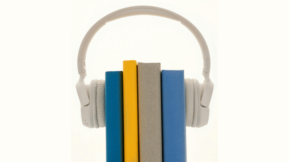 ヘッドホンと本。レビューや他人の感想に頼らず、自分の「好き」を見つけた体験を象徴するイメージ画像